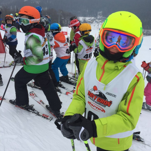 Powiększ obraz: Mistrzostwa Jaworzna Szkół w Slalomie Gigancie